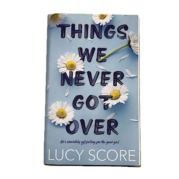 THINGS WE NEVER GOT OVER by Lucy Score 📚 Brand New Paperback Book - Picture 1 of 9